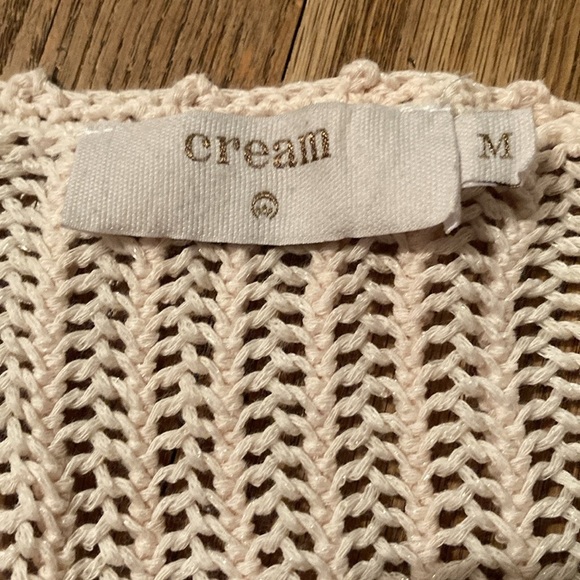 Cream beige knit crop oversized with chunky buttons. - Picture 4 of 6